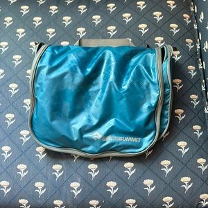 Sea To Summit Large Hanging Toiletry Bag